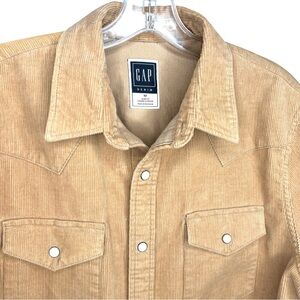 GAP Tan Corduroy Western style Shirt Jacket pearl like snaps size medium